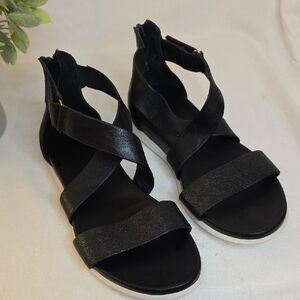 Sofft Black Leather Crisscross Sandals